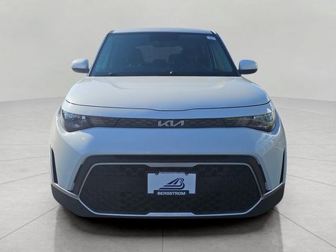 Used 2025 Kia Soul LX w/ LX Technology Package FWD image 3