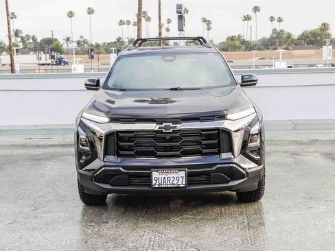 Used 2025 Chevrolet Equinox ACTIV w/ Safety and Technology Package FWD image 3