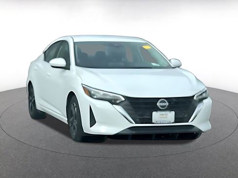 Used 2025 Volkswagen Jetta SE image 5