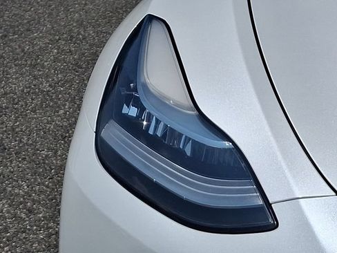 Used 2021 Tesla Model Y Long Range AWD/4WD image 27