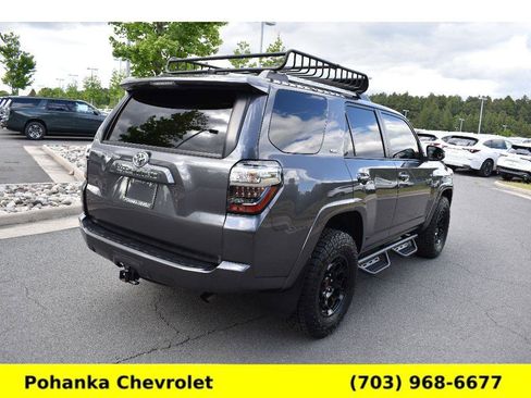 Used 2023 Toyota 4Runner SR5 AWD/4WD image 7