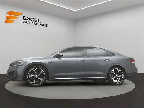 Used 2021 Volkswagen Passat 2.0T R-Line image 34