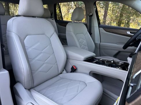 New 2026 Volkswagen Atlas SE image 27