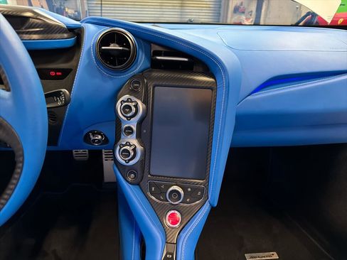 Used 2022 McLaren 720S Performance image 28