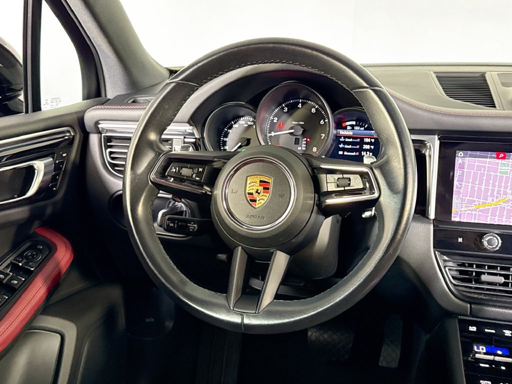 Certified 2023 Porsche Macan AWD/4WD image 12