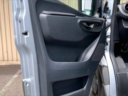 New 2025 Mercedes-Benz Sprinter 2500 image 17