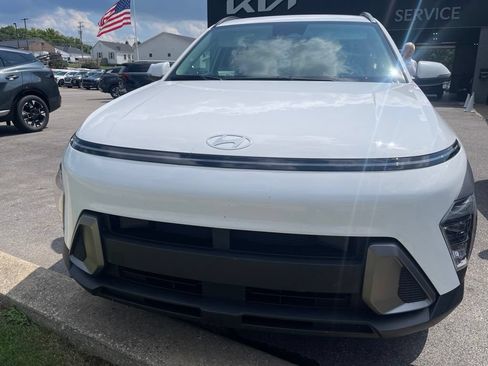 Used 2024 Hyundai Kona SEL w/ Convenience Package AWD/4WD image 4
