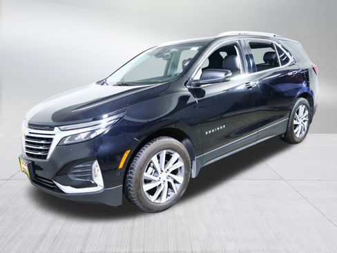 Used 2023 Chevrolet Equinox Premier AWD/4WD image 3