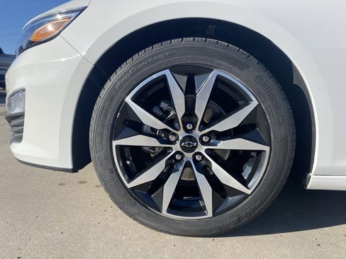 Used 2024 Chevrolet Malibu RS w/ LPO, Floor Liner Package image 9