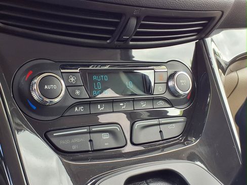 Used 2014 Ford Escape Titanium FWD image 11