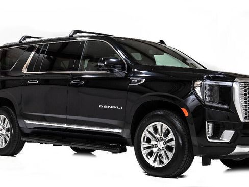 Used 2021 GMC Yukon XL Denali AWD/4WD image 2