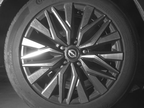 Used 2025 Nissan Altima 2.5 SV FWD image 15