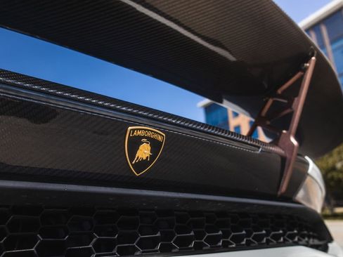 Used 2015 Lamborghini Huracan LP 610-4 image 14