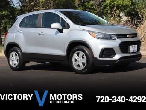 Used 2018 Chevrolet Trax LS AWD/4WD image 1