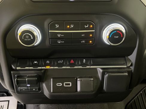 Used 2024 GMC Sierra 1500 Pro w/ Graphite Edition AWD/4WD image 27