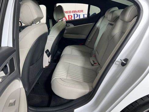 Used 2022 Genesis G70 3.3T image 25