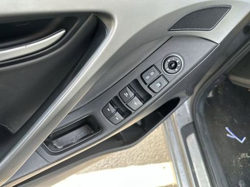 Used 2015 Hyundai Elantra Sport FWD image 17