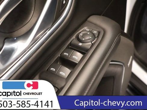 Used 2023 Chevrolet Suburban LT image 12