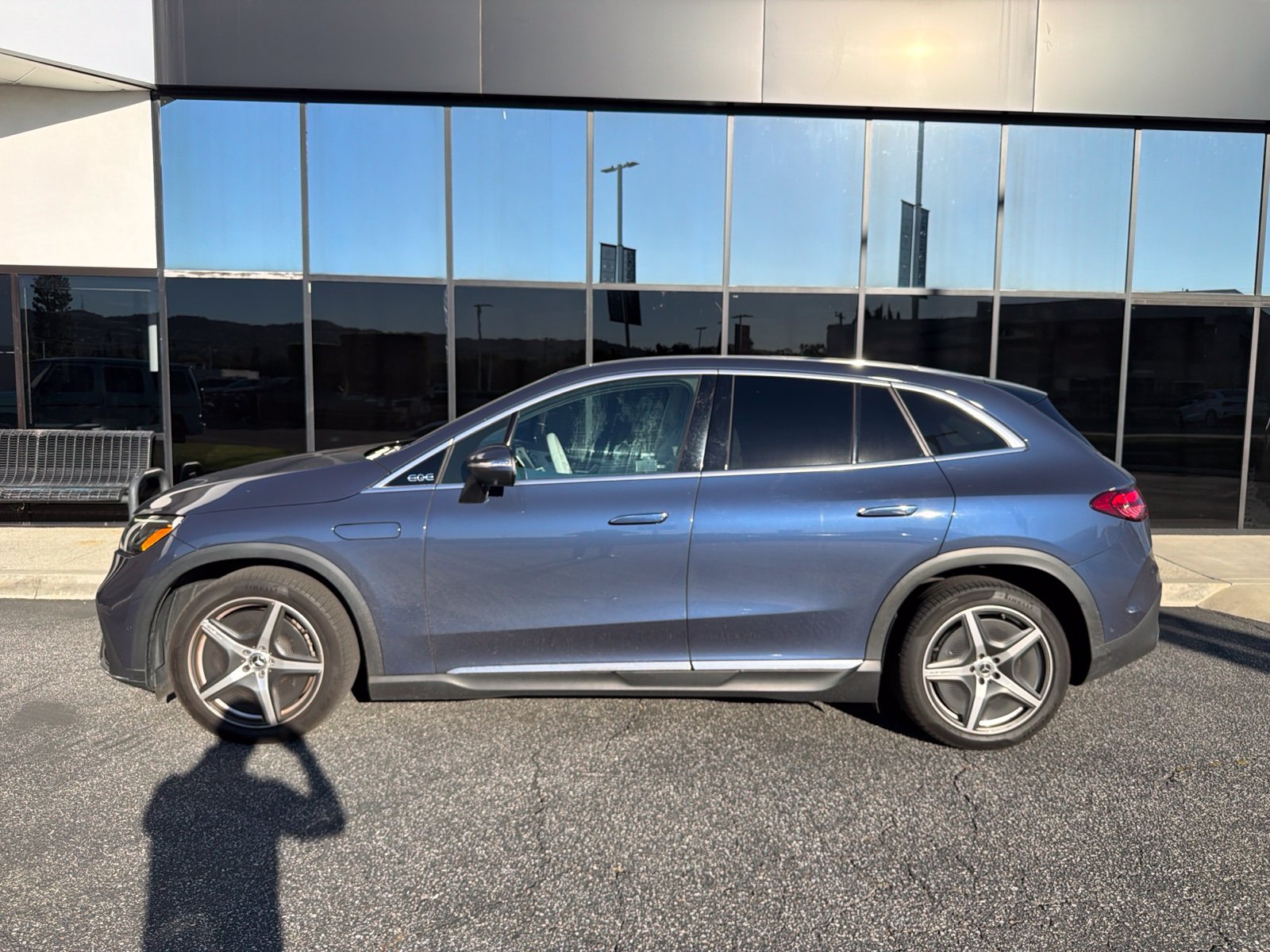 Used 2023 Mercedes-Benz EQE 500 4MATIC SUV image 2