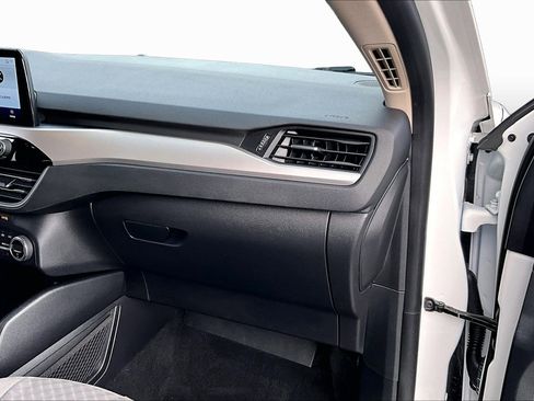 Used 2020 Ford Escape SE image 15