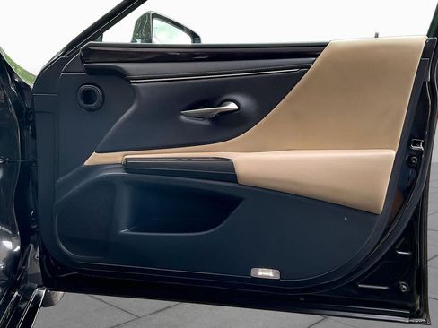 Used 2019 Lexus ES 350 w/ Premium Package FWD image 23