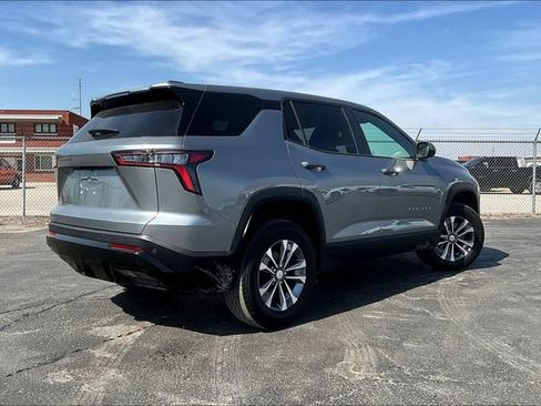 Used 2026 Chevrolet Equinox LT image 4