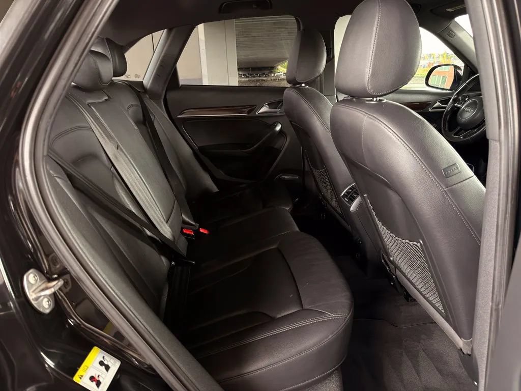 Used 2015 Audi Q3 2.0T Prestige w/ Prestige Package AWD/4WD image 31