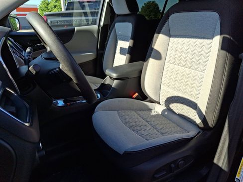 Used 2022 Chevrolet Equinox LS AWD/4WD image 13