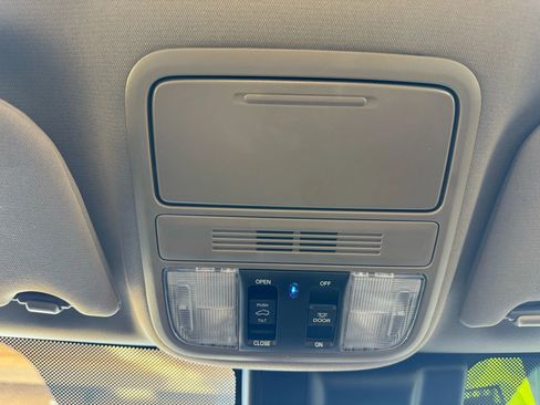 Used 2020 Honda Odyssey EX-L image 16