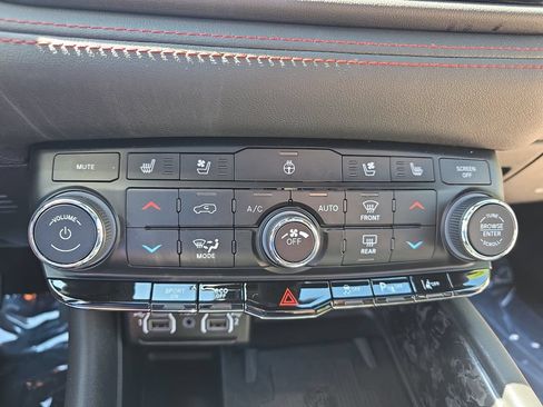 Used 2024 Dodge Durango R/T AWD/4WD image 21