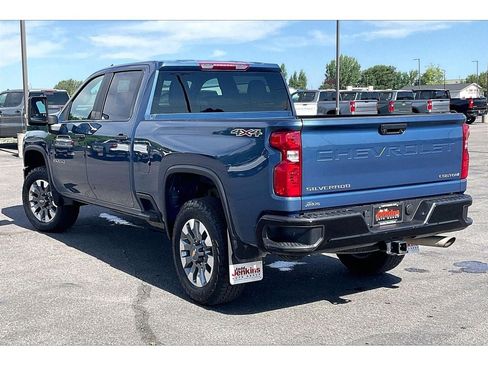 Used 2024 Chevrolet Silverado 2500 Custom AWD/4WD image 13