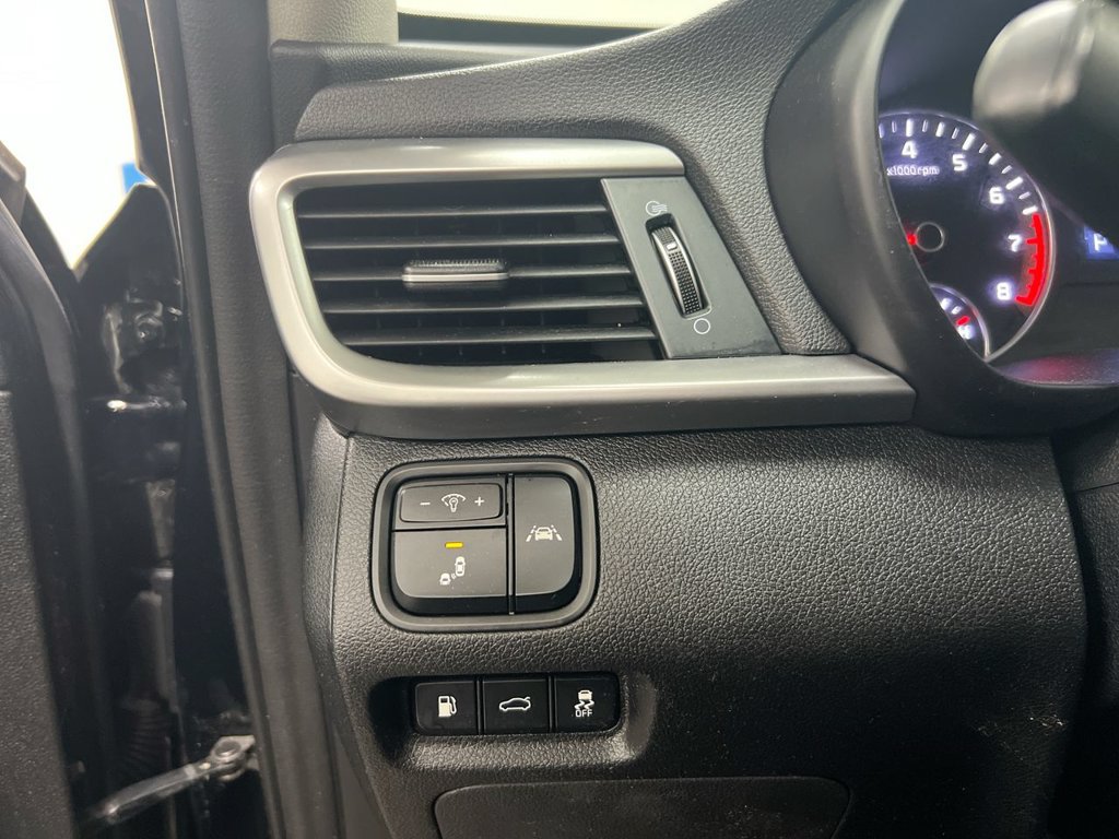 Used 2019 Kia Optima LX FWD image 18