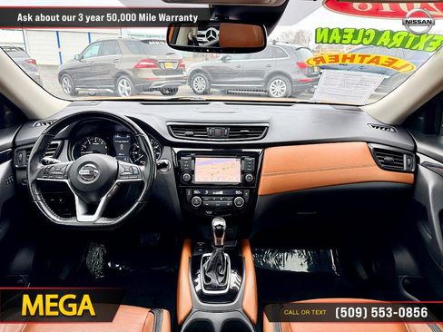 Used 2018 Nissan Rogue SL w/ Premium Package image 14