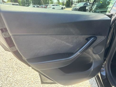 Used 2021 Tesla Model Y Performance AWD/4WD image 18
