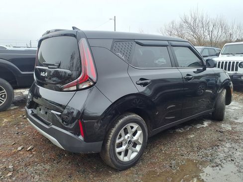 Used 2023 Kia Soul LX w/ LX Technology Package image 2