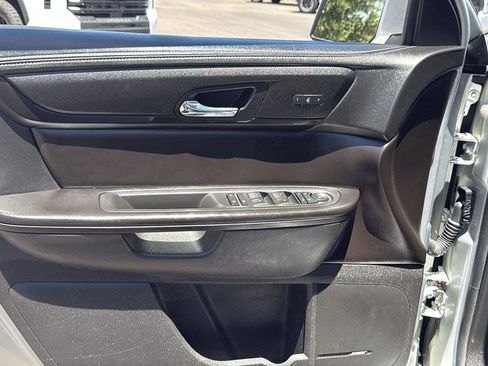 Used 2017 Chevrolet Traverse LT AWD/4WD image 10