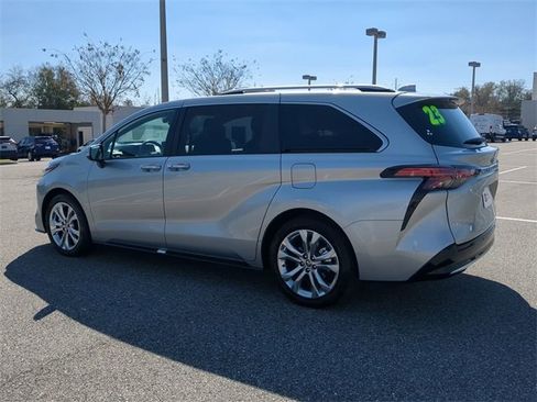 Certified 2023 Toyota Sienna Platinum image 6
