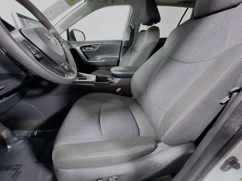 Used 2023 Toyota RAV4 XLE w/ Convenience Package FWD image 15