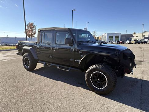 Used 2020 Jeep Gladiator Sport w/ Quick Order Package 24S image 2