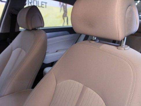 Used 2016 Hyundai Sonata SE image 17
