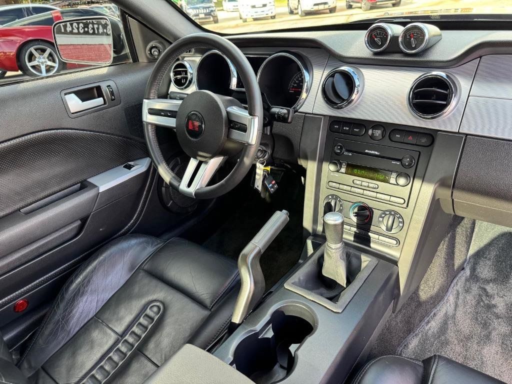 Used 2006 Ford Mustang GT RWD image 25