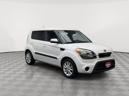 Used 2013 Kia Soul + image 22