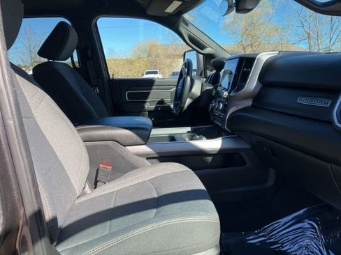 Used 2024 RAM 2500 Big Horn w/ Sport Appearance Package AWD/4WD image 9
