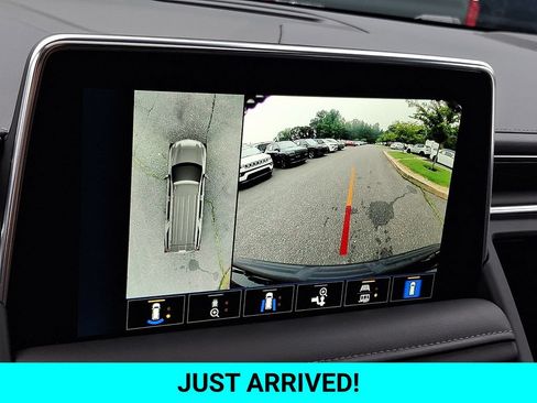 Used 2024 Chevrolet Tahoe LT w/ LT Signature Plus Package AWD/4WD image 21