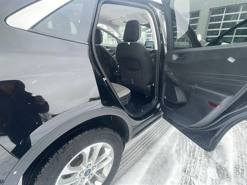 Used 2022 Ford Escape SE w/ Convenience Package image 18