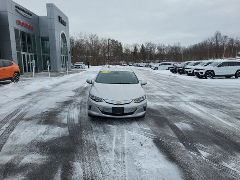 Used 2018 Chevrolet Volt Premier image 21
