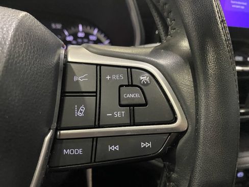 Used 2024 Toyota Highlander XSE FWD image 12