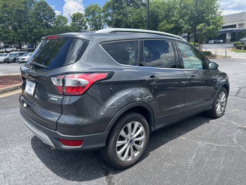 Used 2017 Ford Escape Titanium FWD image 5