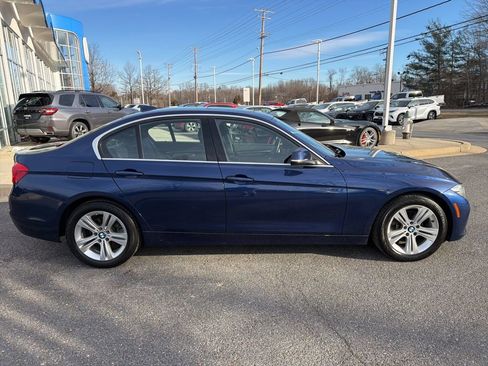 Used 2017 BMW 330i xDrive Sedan w/ Premium Package image 21