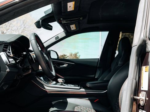 Used 2023 Audi RS Q8 w/ Black Optic Package image 20